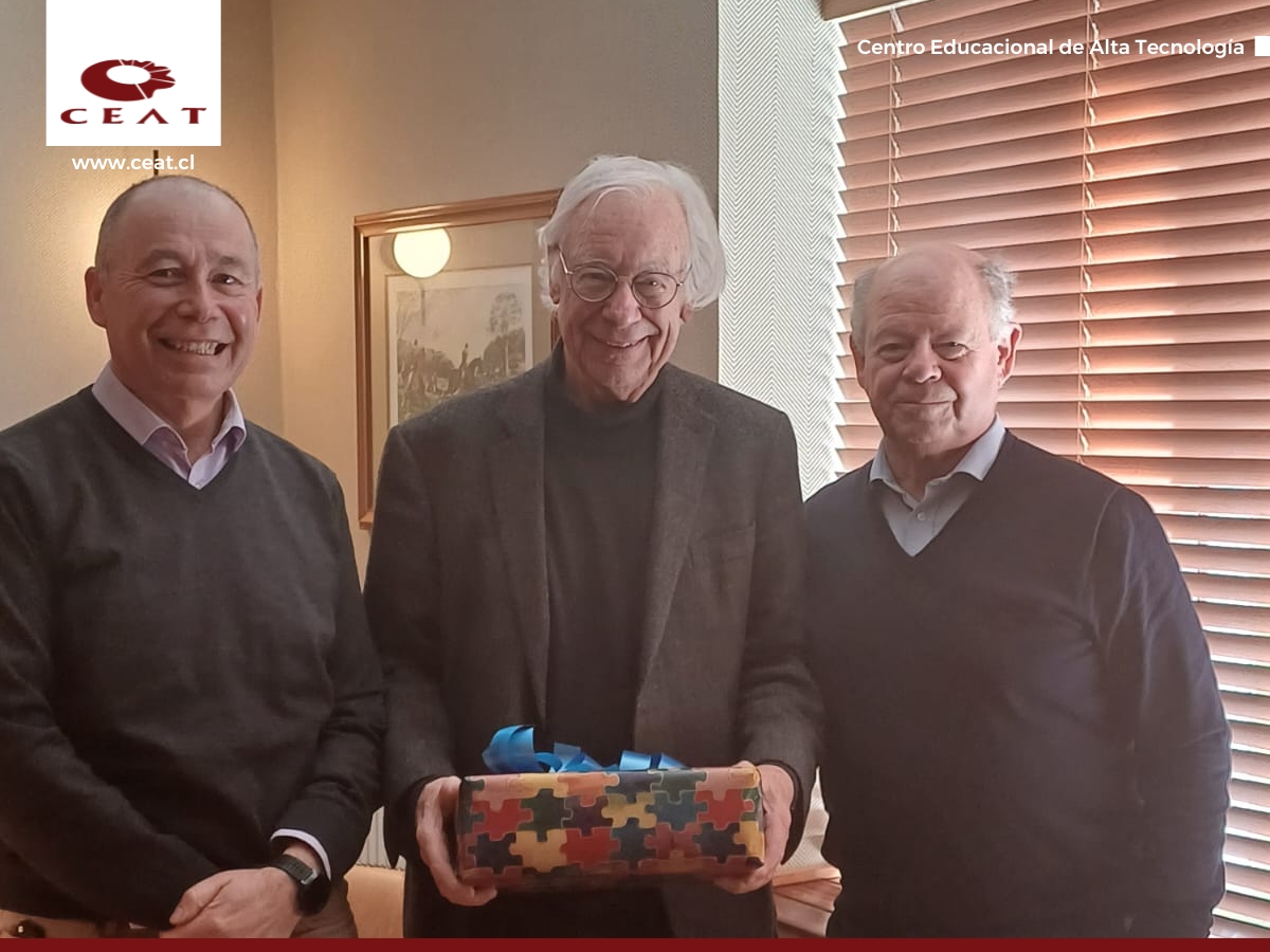 Reconocimiento Ex directores y colaboradores del CEAT