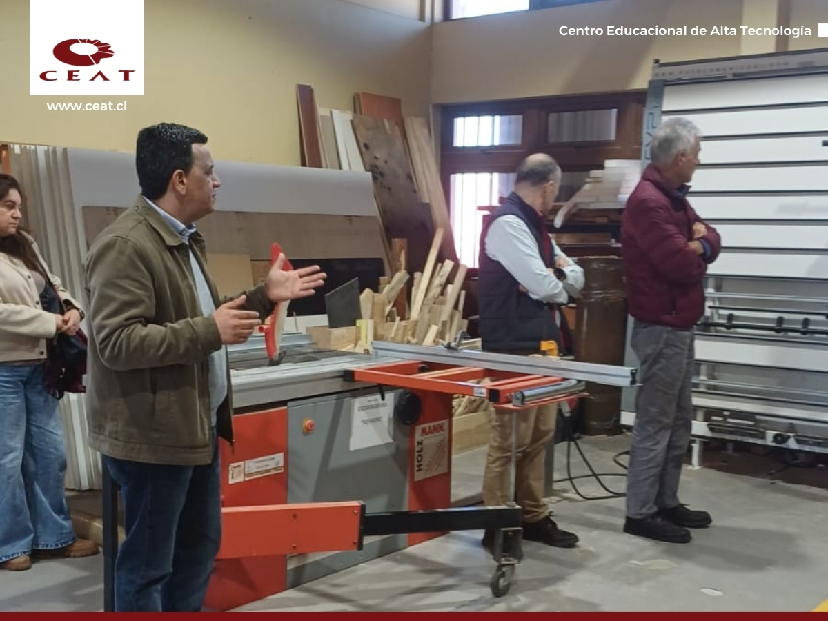 Delegación del CEAT visita el Liceo de San Nicolás (3)