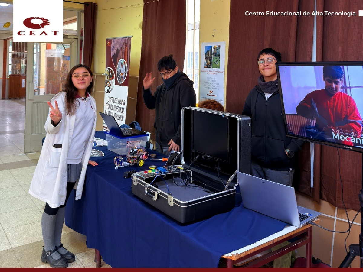 CEAT en la Feria Vocacional de la Escuela Enrique Soro (2)
