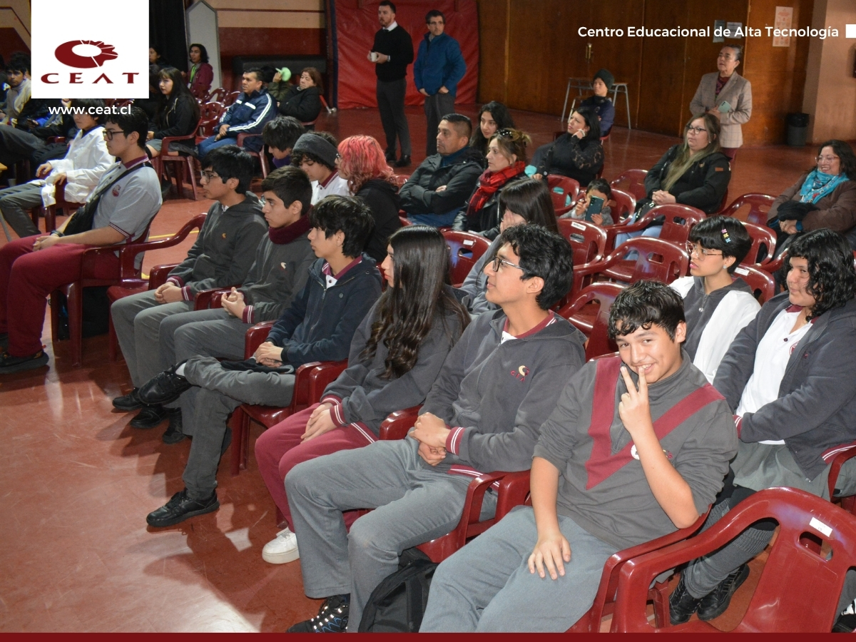 Estudiantes participaron en Spelling Bee durante English Day (2)