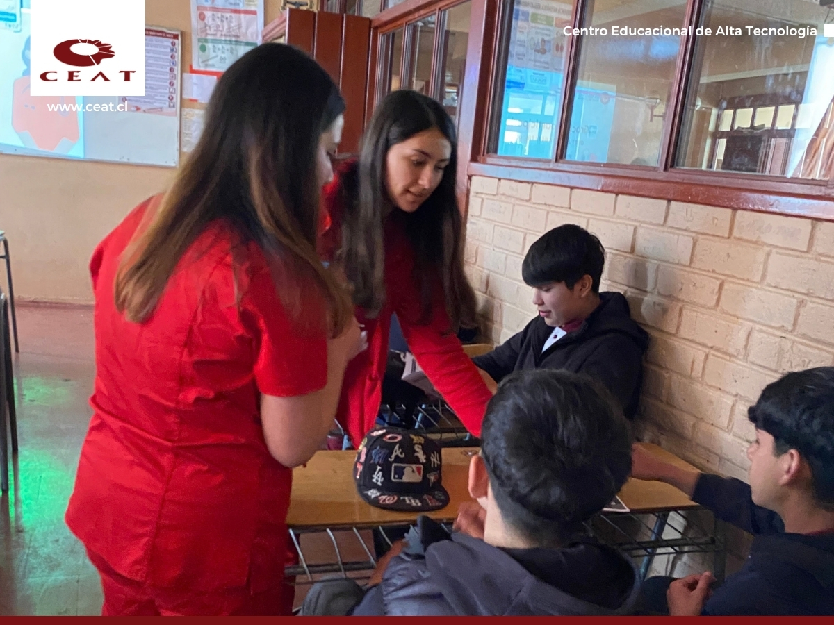 Obstetricia USS realizó intervención en salud sexual en el CEAT (3)